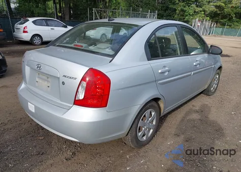 2009 Hyundai Accent Gls z USA, uszkodzony, nr VIN KMHCN46C89U297981